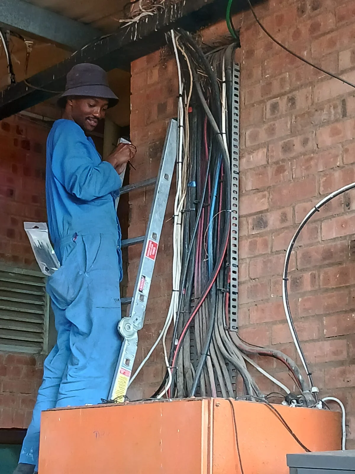 Electrical wiring project photo 5